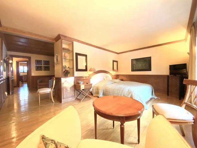 1749 – Appartement 5.5 pièces – 7700 CHF – 260 m²