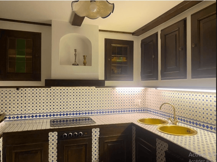 435 – Appartement 4 pièces – 2450CHF – 250m²