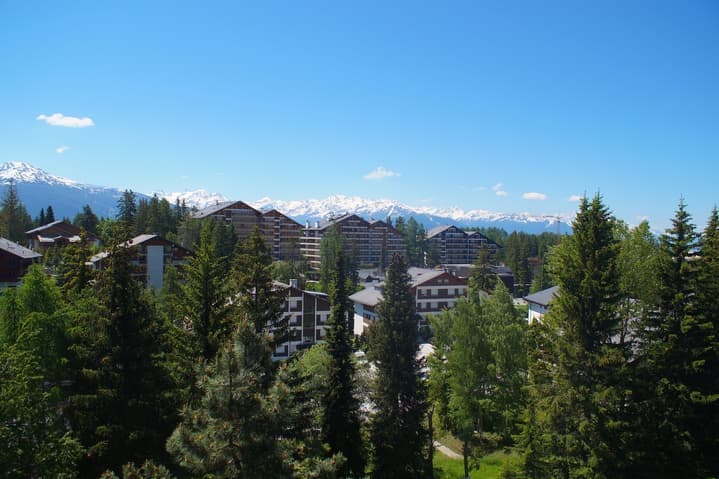 425 – Appartement 4 pièces – 2100 CHF