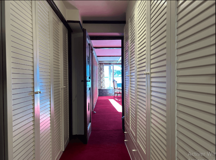 435 – Appartement 4 pièces – 2450CHF – 250m²