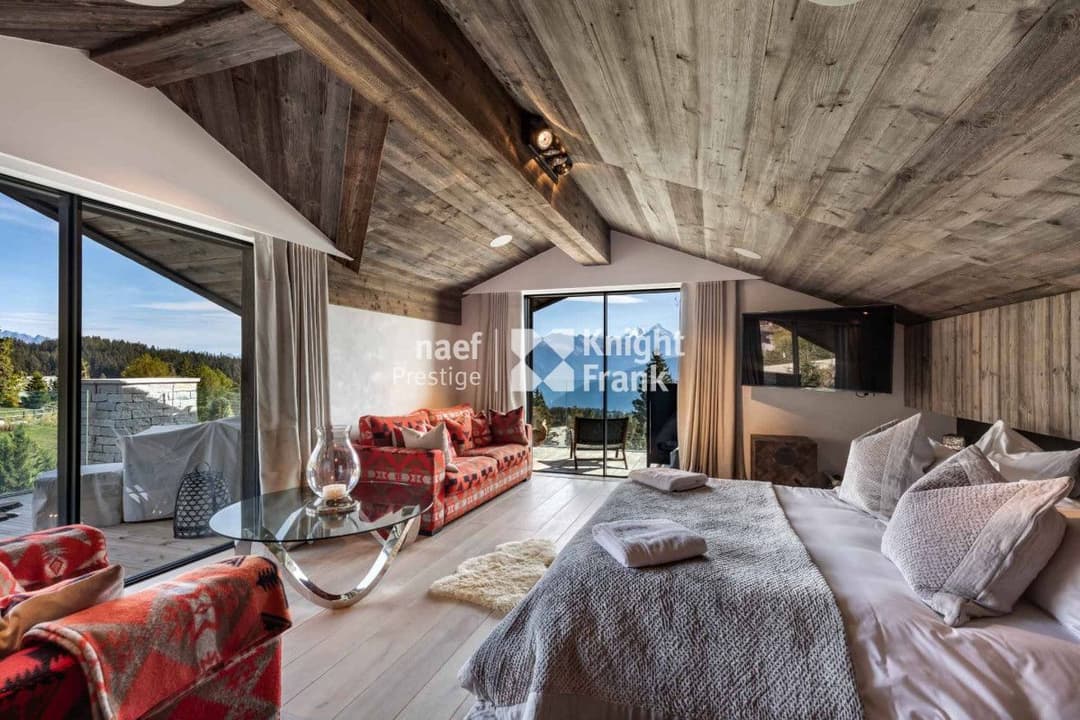 597 – Maison – 1352 m²