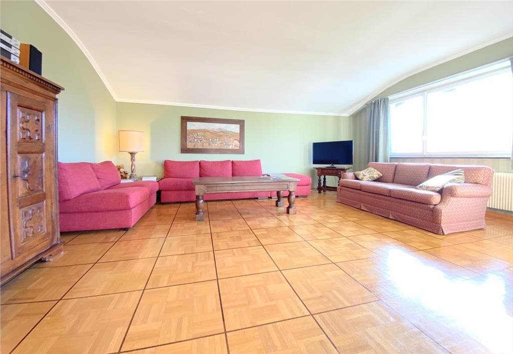 2147 – Appartement 5.5 pièces – 1350000 CHF – 190 m²