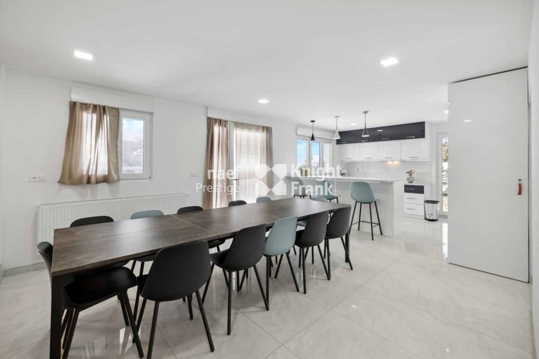 791 – Maison 6.5 pièces – 258m²