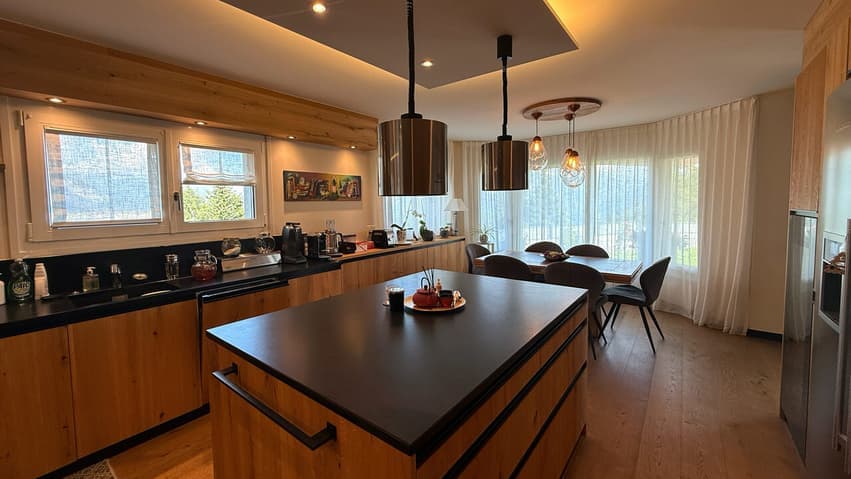 1089 – Maison 12.5 pièces – 450m²