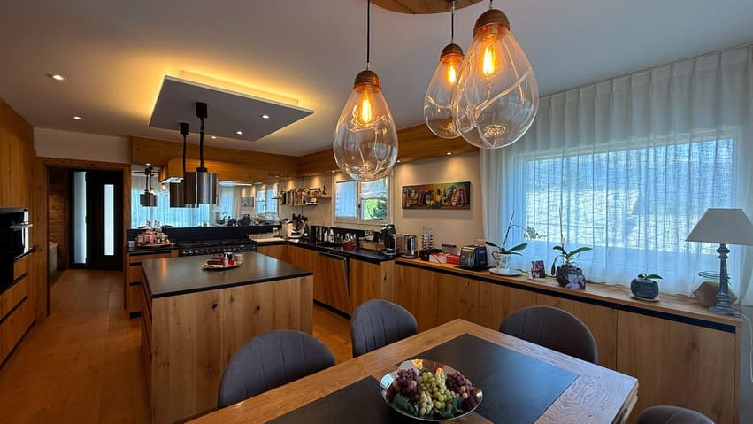 1089 – Maison 12.5 pièces – 450m²