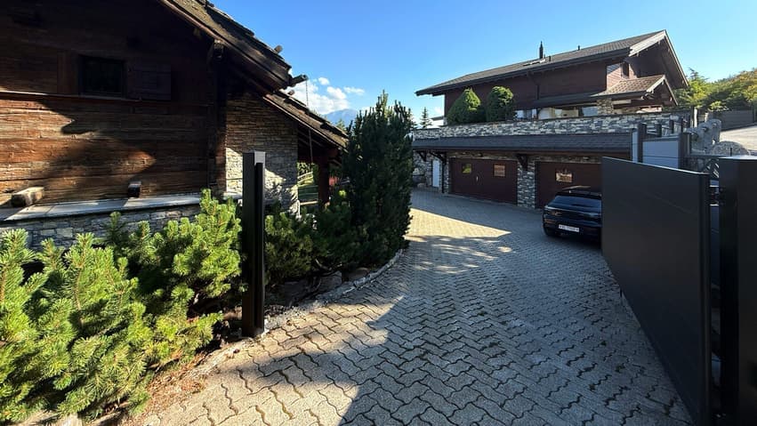 1089 – Maison 12.5 pièces – 450m²