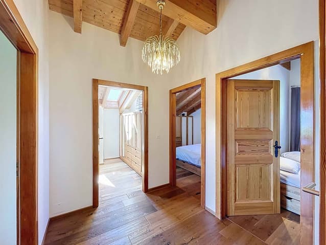 2249 – Appartement 4.5 pièces – 1900000 CHF – 257 m²