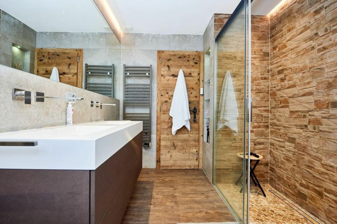 1007 – Appartement – 5pièces – 220 m²