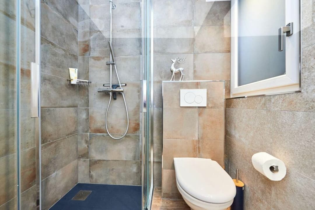 1007 – Appartement – 5pièces – 220 m²