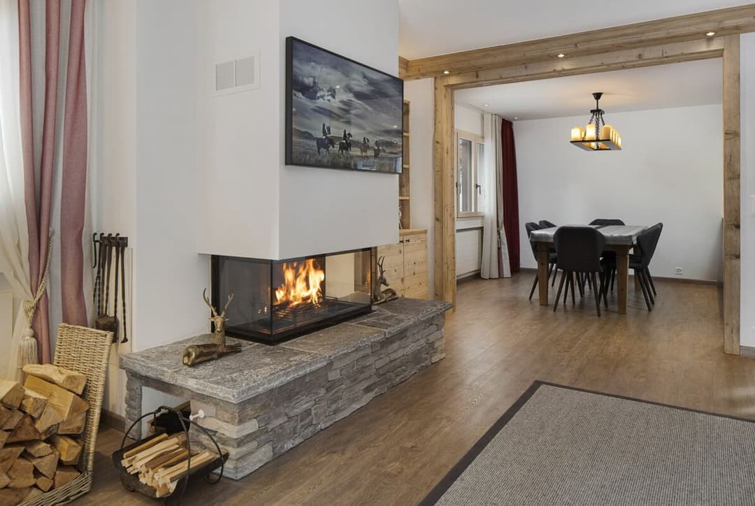 1007 – Appartement – 5pièces – 220 m²