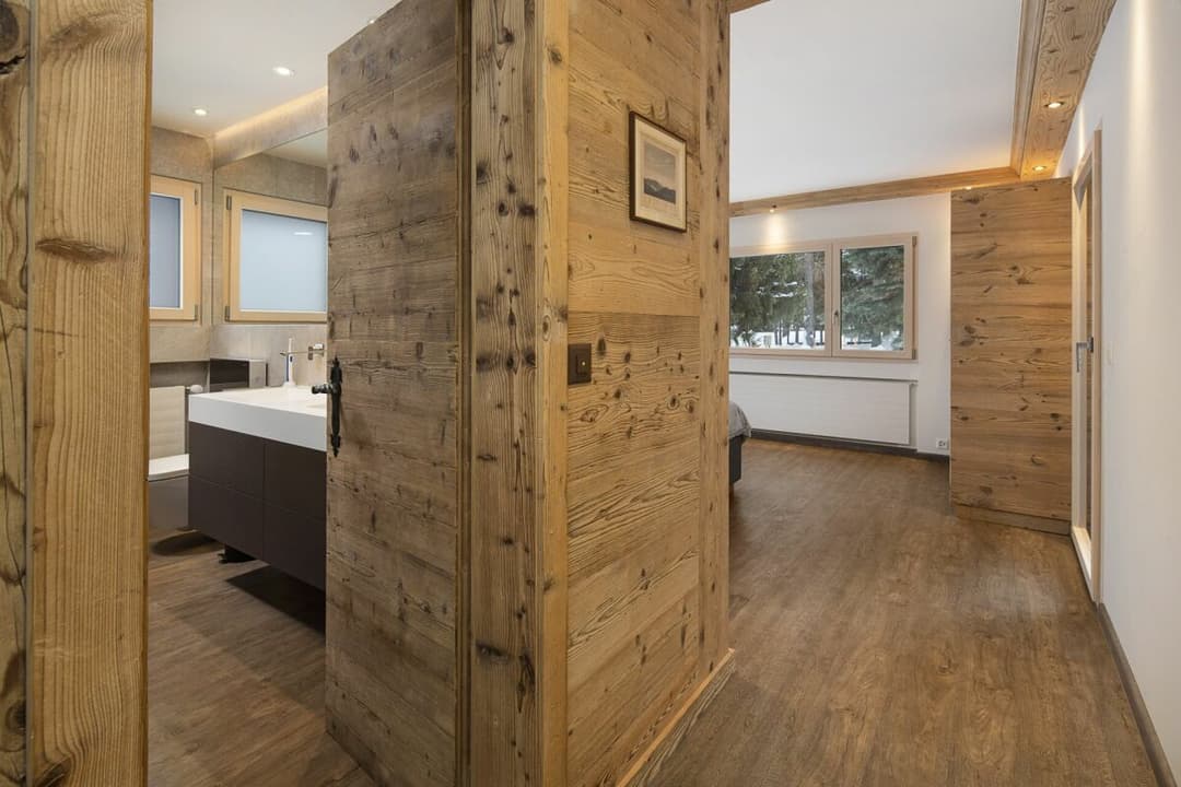 1007 – Appartement – 5pièces – 220 m²