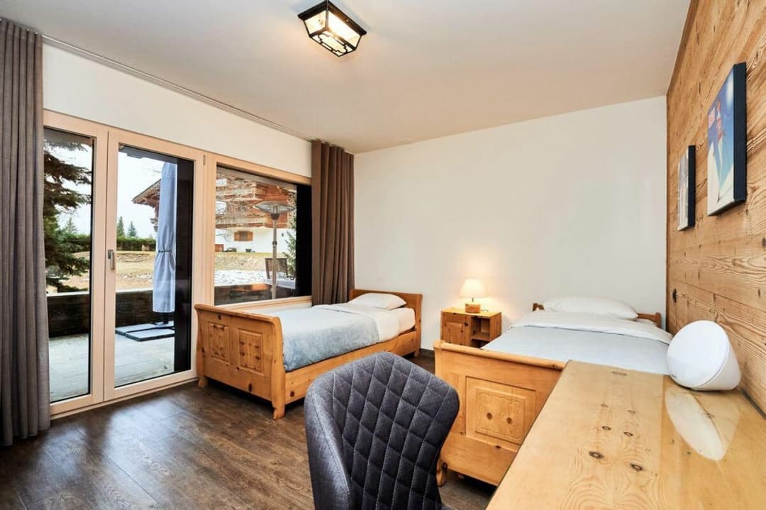 1007 – Appartement – 5pièces – 220 m²