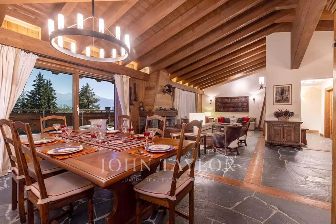 1143 – Appartement – 5.5pièces – 260 m²
