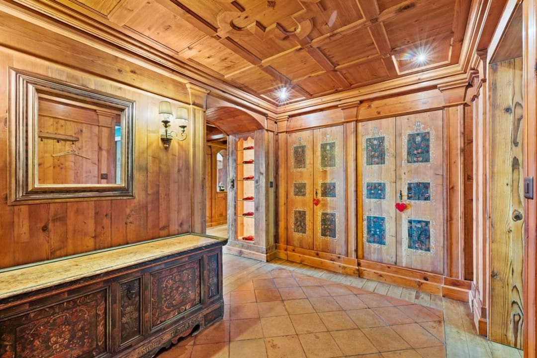 1326 – Appartement 5.5 pièces – 4495000 CHF – 210 m²