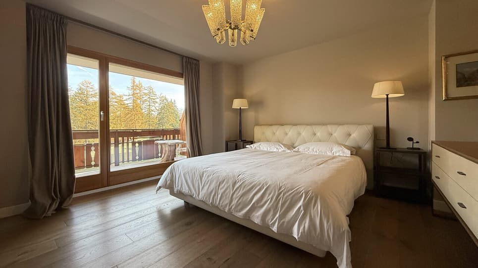 1593 – Appartement – 5.5pièces – 165 m²