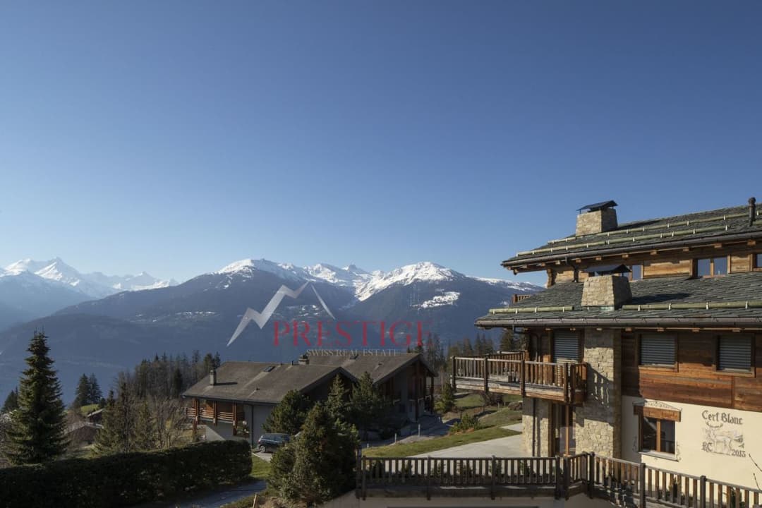 1348 – Appartement 4.5 pièces – 220m²