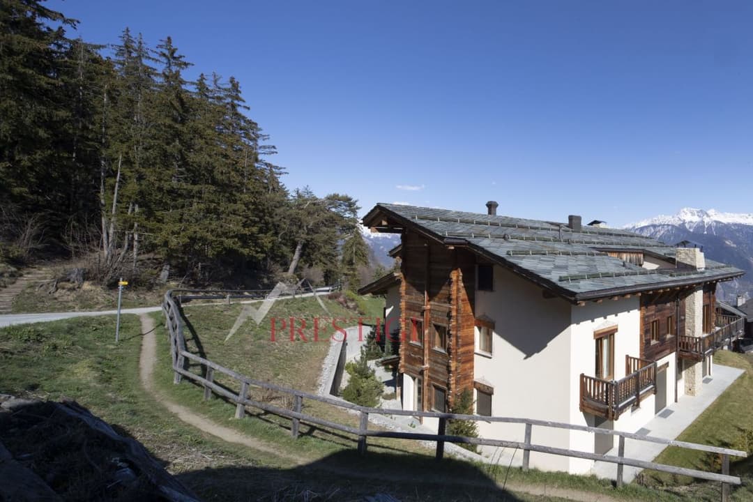 1348 – Appartement 4.5 pièces – 220m²