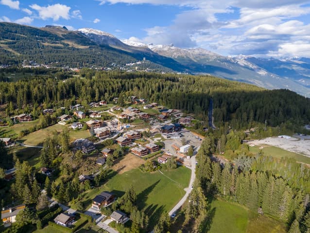 1641 – Terrain – 990000CHF – 878 m²