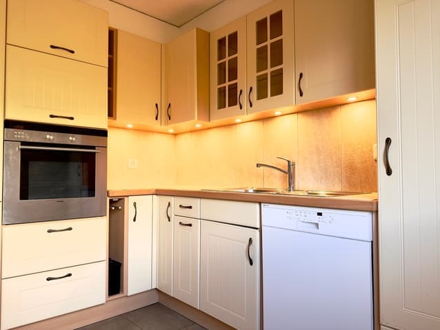 1301 – Maison 6 pièces – 4500CHF – 160m²