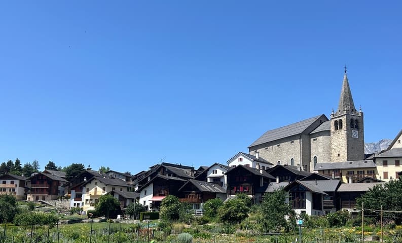 1764 – Terrain – 239850 CHF – 533 m²