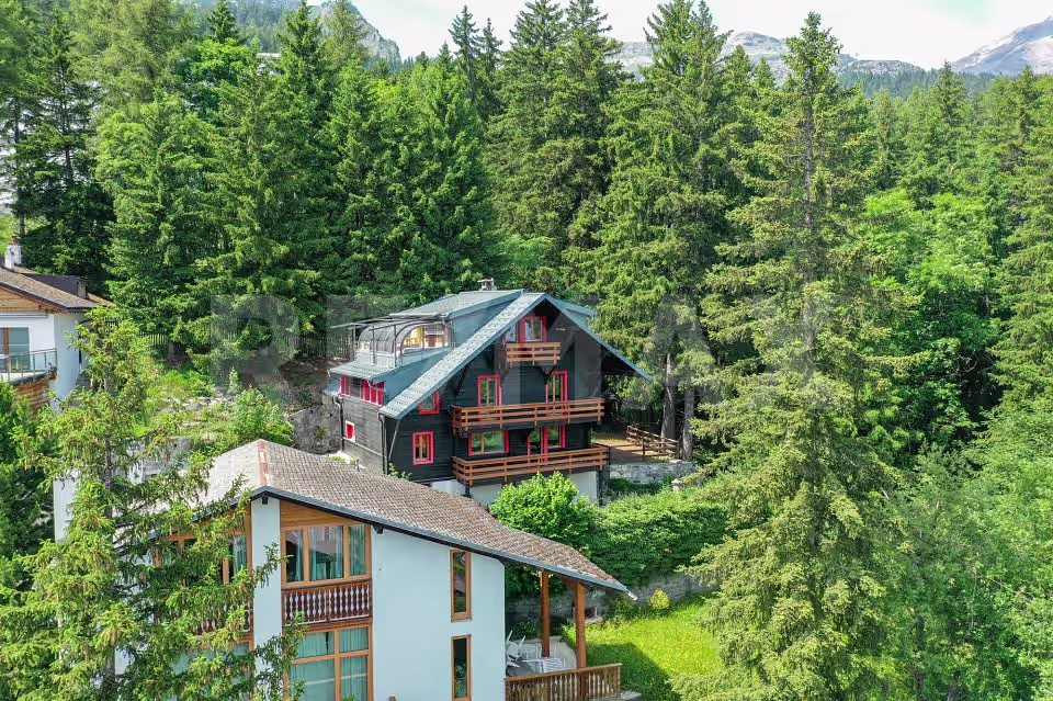 1761 – Maison 12 pièces – 1500000 CHF –