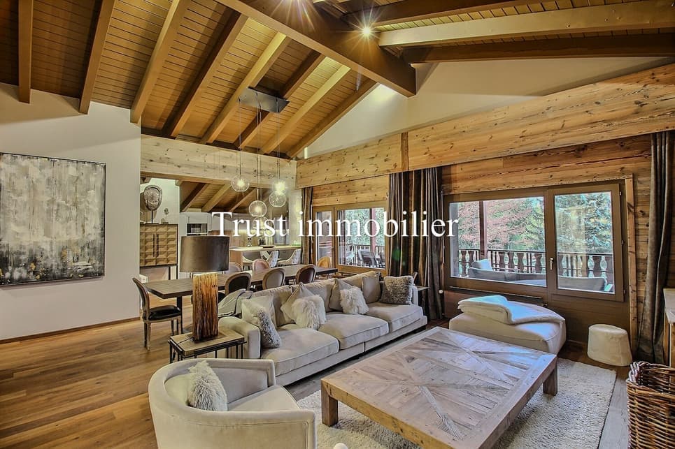 1392 – Appartement – 4.5pièces -15000 CHF – 150m²