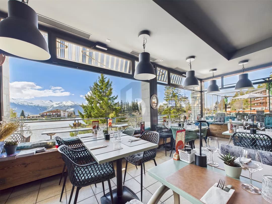 1443 – Commerce – 3700 CHF – 110 m²