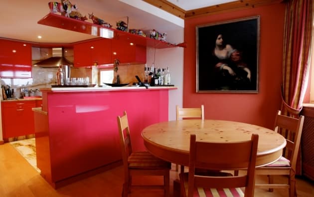 1375 – Appartement 5 pièces – 5000CHF – 180m²