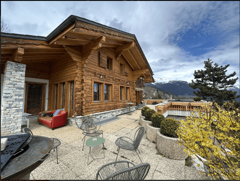 1491 – Maison 8 pièces – 7000 CHF – 400 m²