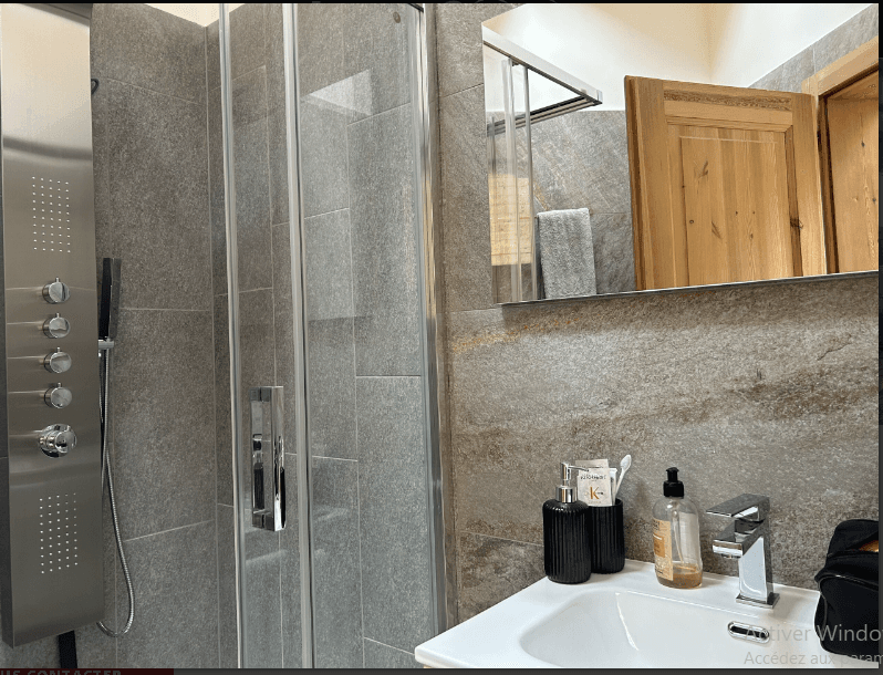 1491 – Maison 8 pièces – 7000 CHF – 400 m²