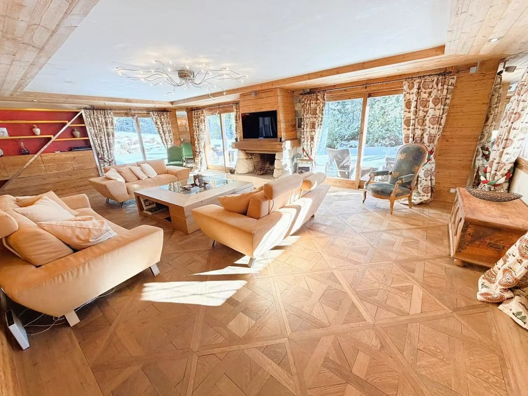 1558 – Appartement – 4pièces – 9000CHF – 192 m²