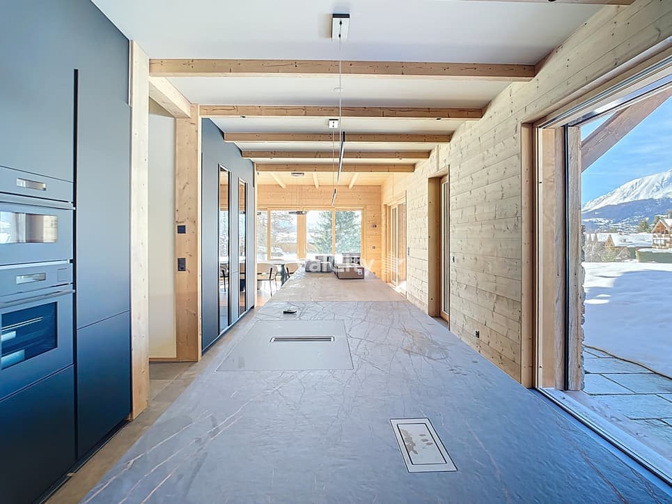 2000 – Maison – 7pièces – 14200000CHF – 559.9 m²