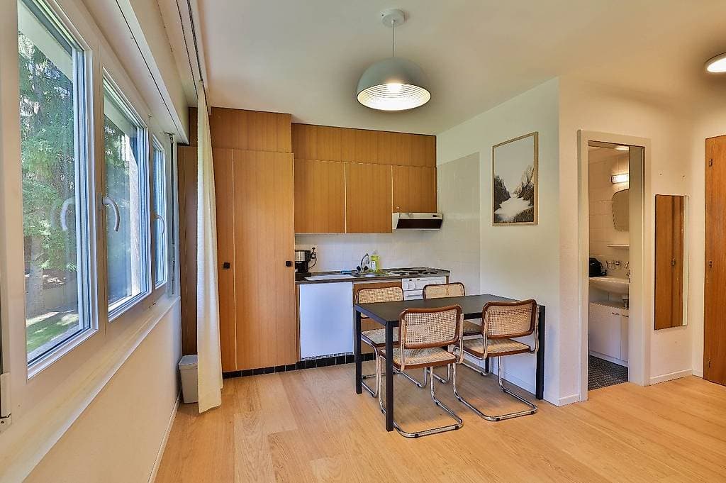 1585 – Appartement – 1 pièce – 1200 CHF – 32 m²