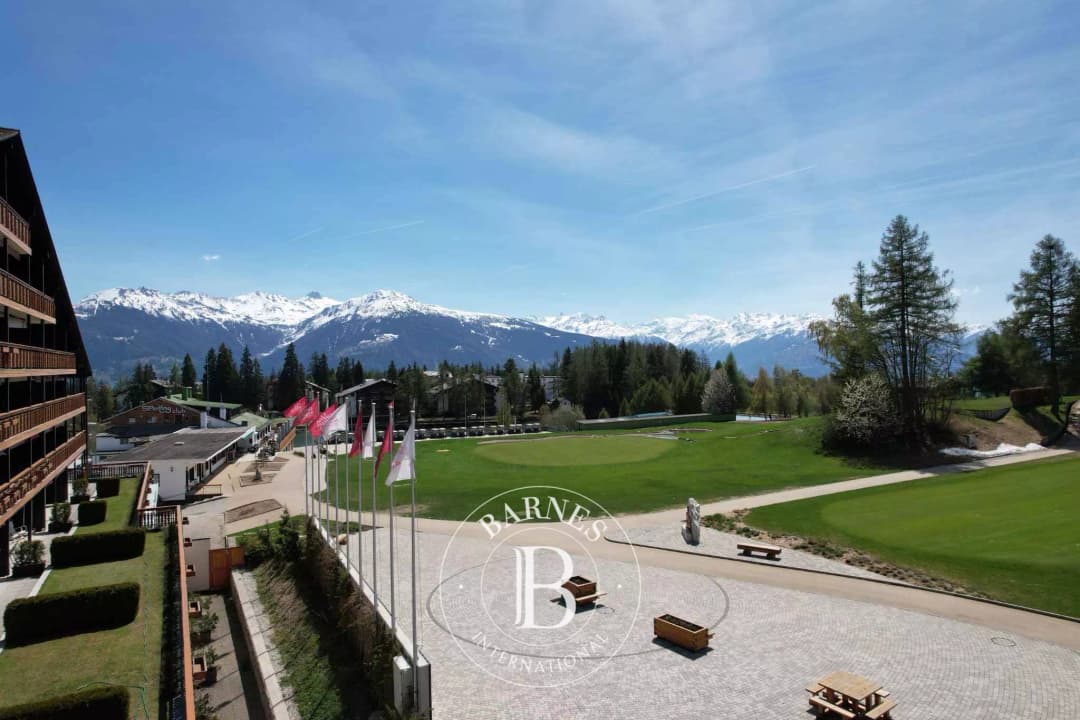 2087 – Appartement 4.5 pièces – 3800000 CHF – 165m²