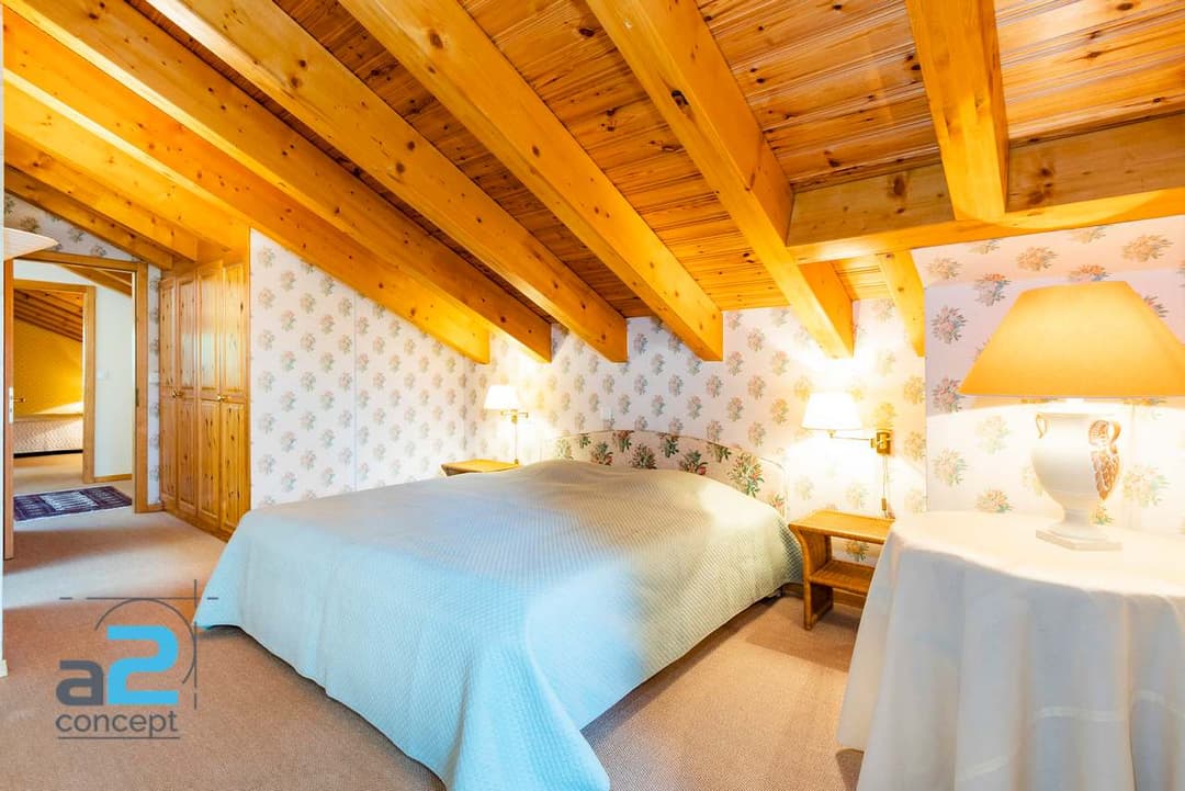 1656 – Apparetement 5.5 pièces – 3000 CHF – 172 m²