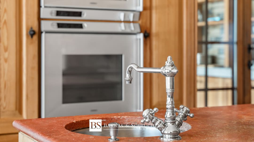 2088 – Maison 10 pièces – 550m²