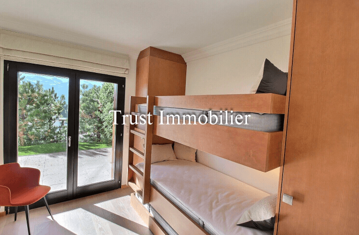 1690 – Appartement 5,5 pièces – 9500CHF – 130m²