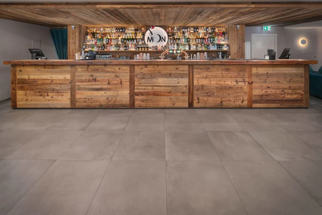 2020 – Commerce 4 pièces – 350000 CHF – 250 m²