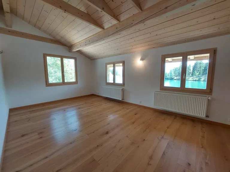 1668 – Maison 6.5 pièces – 243 m²