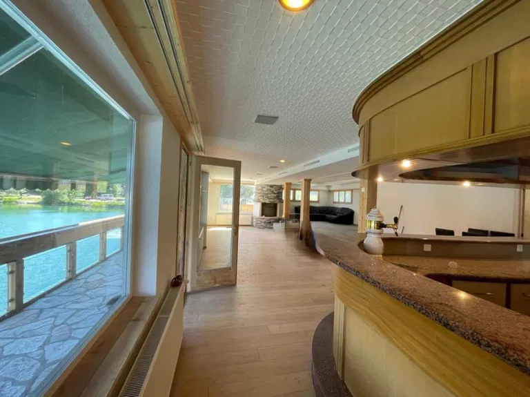 1668 – Maison 6.5 pièces – 243 m²