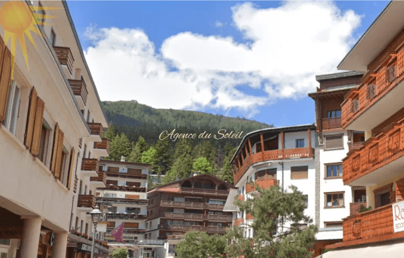 1696 – Appartement 2,5 pièces – 1500CHF 45m²