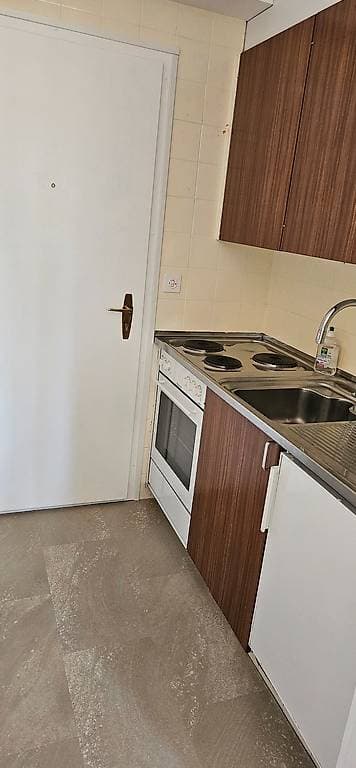 1738 – Appartement – 1.5pièces -900CHF – 25 m²