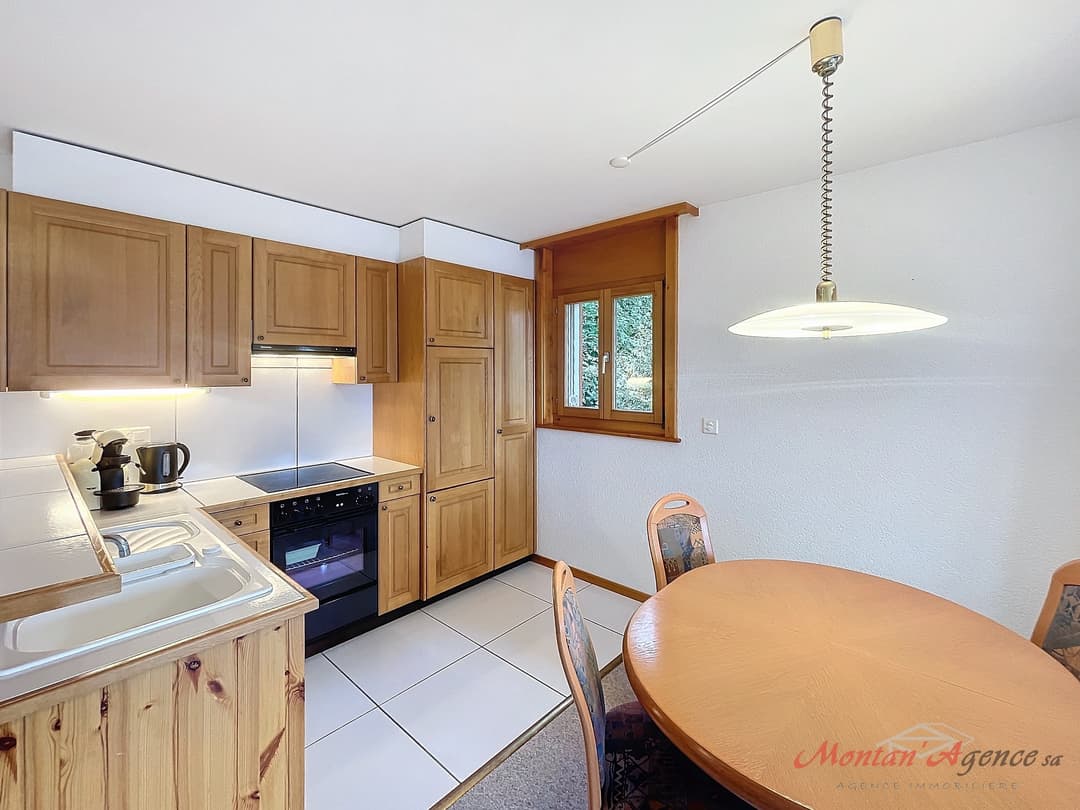 1693 – Appartement 3 pièces – 1’221.60CHF – 100m²