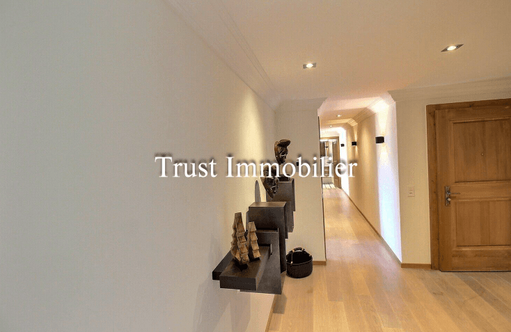 1690 – Appartement 5,5 pièces – 9500CHF – 130m²