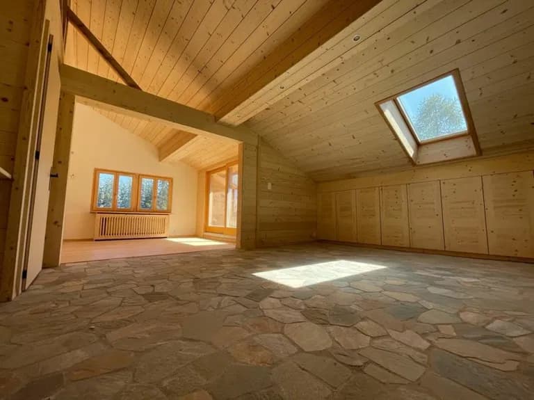 1668 – Maison 6.5 pièces – 243 m²