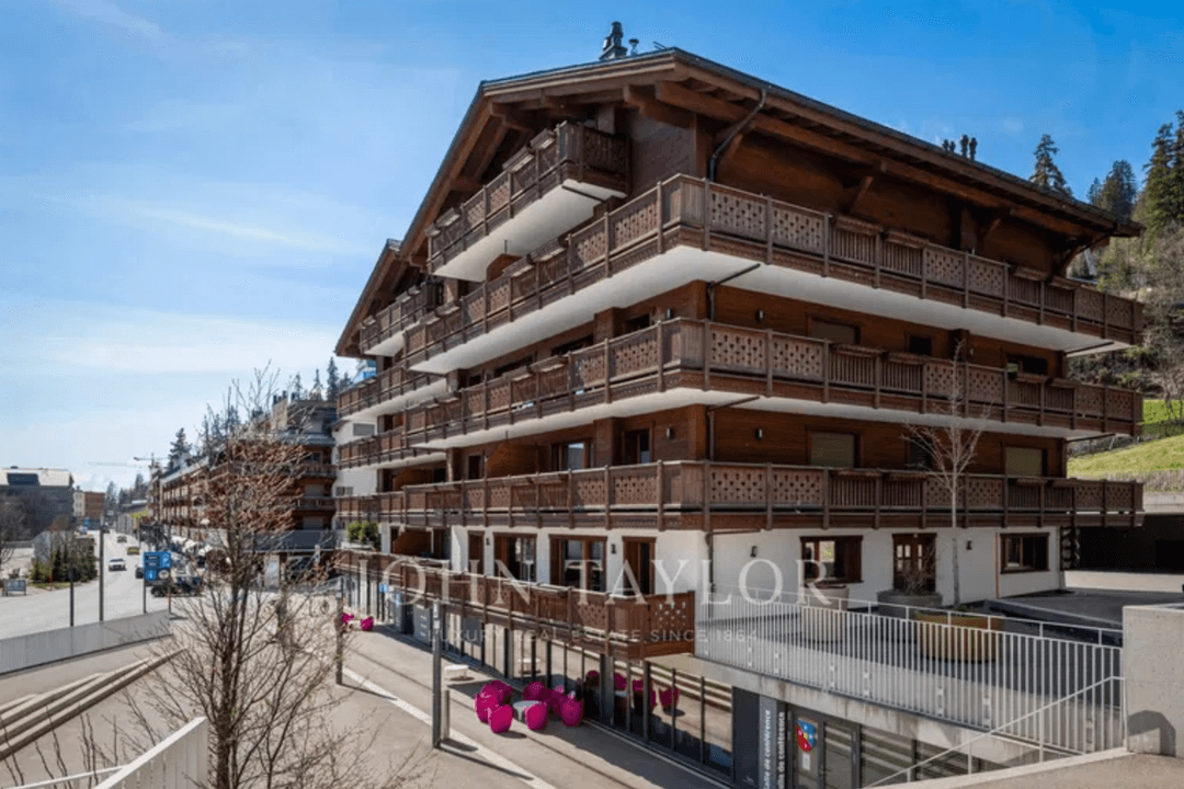 2205 – Appartement à vendre – 229 m2 – 5.5 pièces