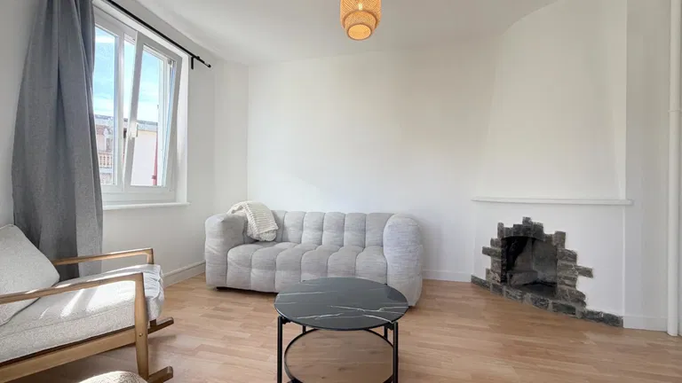 1830 – Appartement 3.5 pièces – 2100 CHF – 75 m²