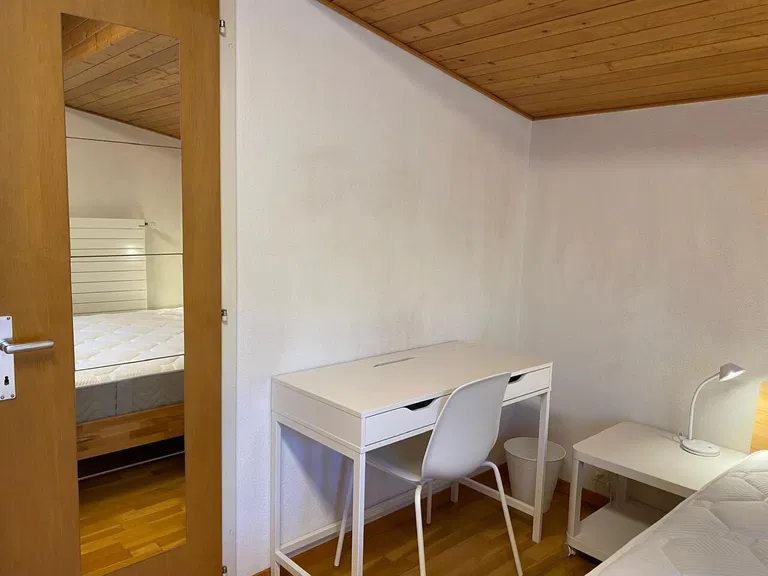 1819 – Appartement – 3pièces -2400CHF – 80 m²