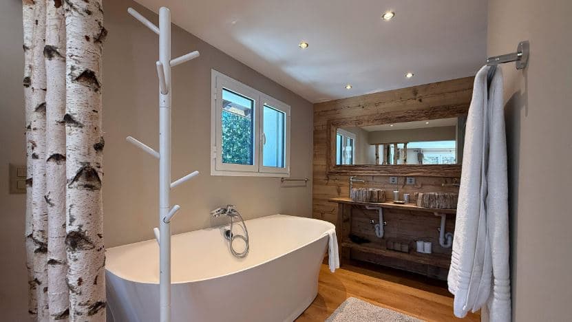 1838 – Maison 7 pièces – 22000CHF – 320m²