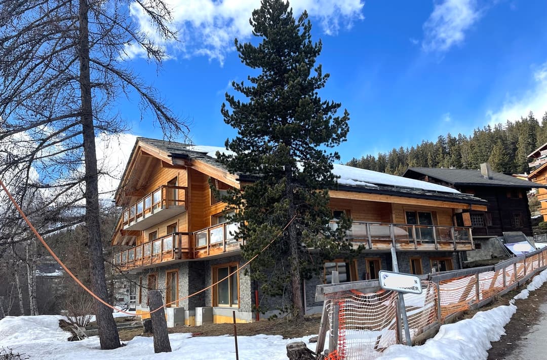 2126 – Appartement 4,5 pièces – 252m²